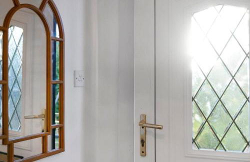 Free Parking - Central - Sleeps 6 - 3 Bedrooms - Foto 18