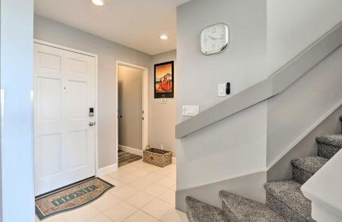 Hiking Trail and Hot Tub Access Bend Condo with Deck - Foto 18