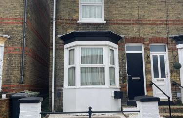 Didis Cottage-Dog Friendly-Garden-Cowes-Sleeps 4 - Foto 8