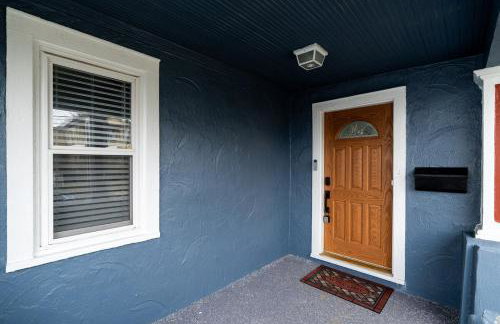 Luxury Short and Midterm Hyde Park Getaway - Photo 43