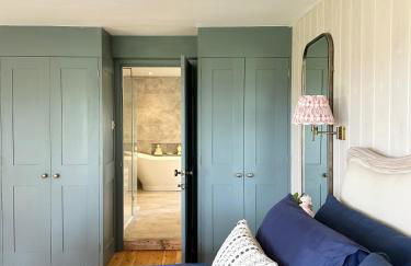 Stunning house, fenced garden, and outdoor dining! - Foto 19