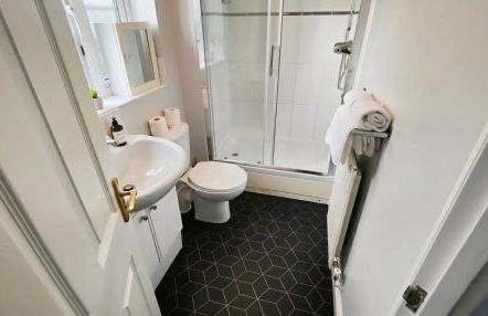 Four-bedroom House Wi-Fi Parking Pets - Foto 8