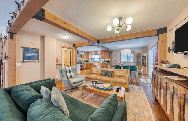 Private Deck, Fireplace, and Ski Access Near Northstar The Lazy Bear - Foto 6