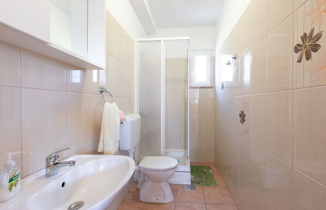 1-bedroom Apartment in Krk - Steps From the Beach! - Foto 6