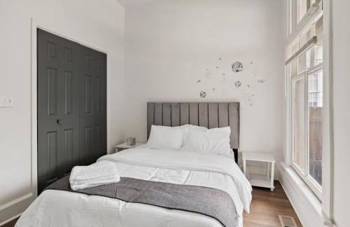 Modern Apt - Downtown Charm - Ideal Location - Foto 11