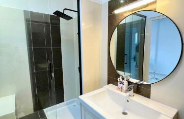 Large 6-bedroom house, close to Lille city center, CHR - Foto 16