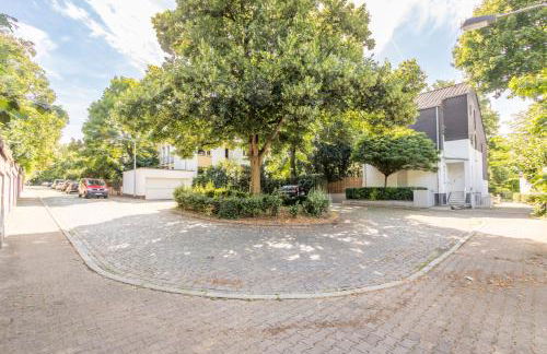 Privates Apartment mit Bad, Küche, Sofa & Balkon - Foto 18