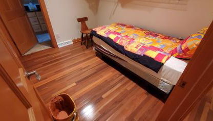 Beautiful 4+ bed 3 bath Condo 20 minutes to Madison - Photo 5