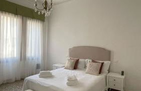 Residenza Stardust Suite with Canal View - Photo 7