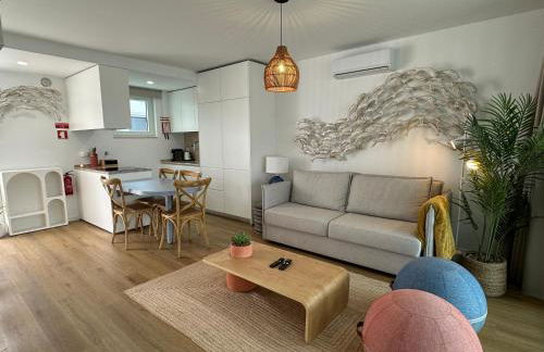 WHome Cozy Riverside Apartment in Trafaria - Photo 1