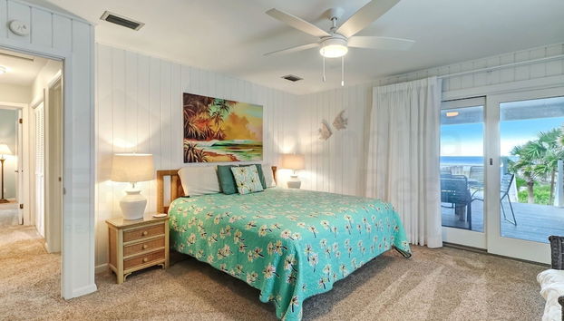 Dog Friendly Oceanfront Beach House by RedAwning - Foto 3, Habitación