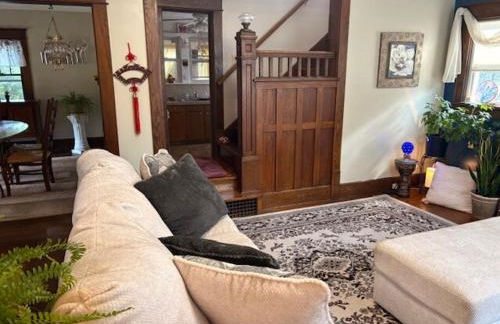 Tree House 6 bedrooms, 2 blocks from everything - Foto 50