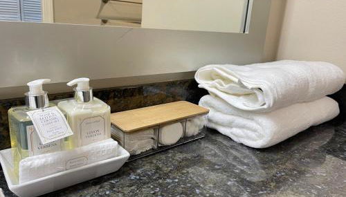 Spacious 2 Bed, 2-Bath Apartment in Monterey Park - Foto 2