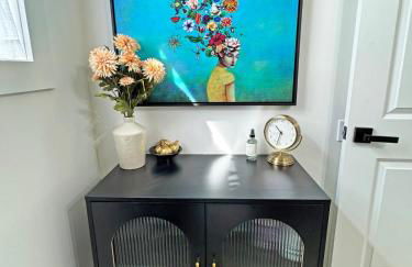 Renovated home seconds from town - Foto 54