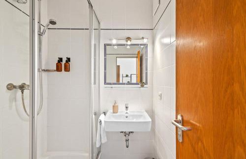 Goltan Apartment - 9 Personen, 3 Bäder, Parkplatz, WIFI - Foto 22