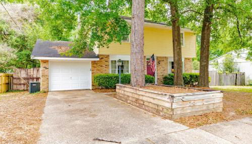 Private Pool & Yard Mins to Dining & University - Foto 4