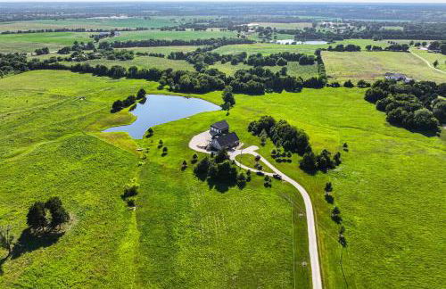 Pond Access and Fishing Cedar Lodge in Versailles - Foto 45