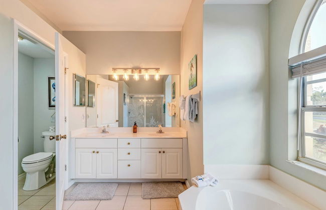 Private Pool, Pond Views, & Bonus Lounge in Gated Naples Community Drive to Dining & Sand - Foto 19