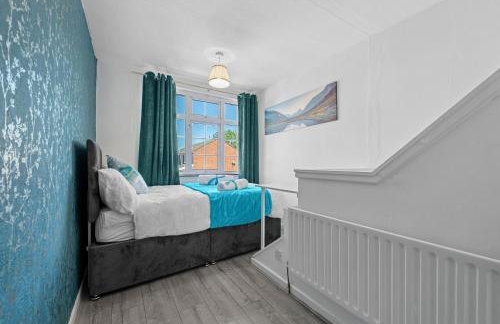 Cozy 3 bedroom house with free parking and near hospital - Foto 3