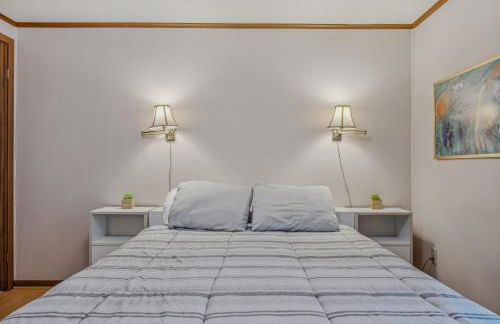 Mountain View Hideaway -- Pet Friendly, Grill, Wifi, Fire Pit, Deck, Screen Porch, Family Friendly, Game Room, Wood Stove - Foto 36