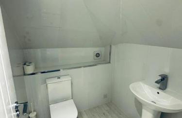 Modern 2 bedroom House With Loft Conversion - Foto 23