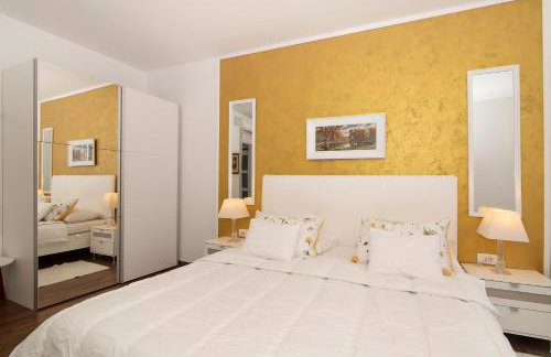 55 & 54 Stairs Apartments - Photo 32