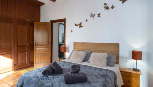 Above the Iconic Portal Vell - Foto 3