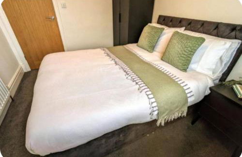 Spacious Bungalow in St Helens, 1-Min Drive to Carr Mill Bridge - Foto 59