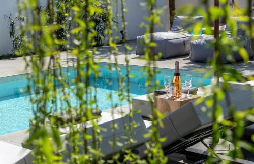 Hypnosis Beachside Villa with Private Heated Pool - Photo 13