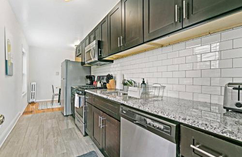 1BR Apartment in Rogers Park with King Bed - Lunt 2E - Foto 13