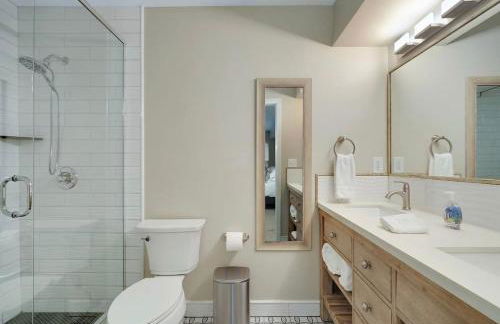 Large Townhouse, Walk to All! King Beds-Highlands - Foto 14