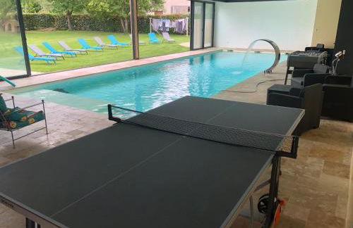 Logement 4 personnes avec piscine intérieure 31 degrés zoo de la FLECHE 24 h du Mans - Photo 9