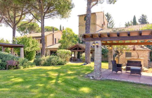 Farmhouse in Marsciano with vineyards olive groves - Foto 56