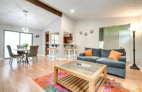 Fairburn Home w/ 2 Decks, Grill & Outdoor Dining! - Foto 3