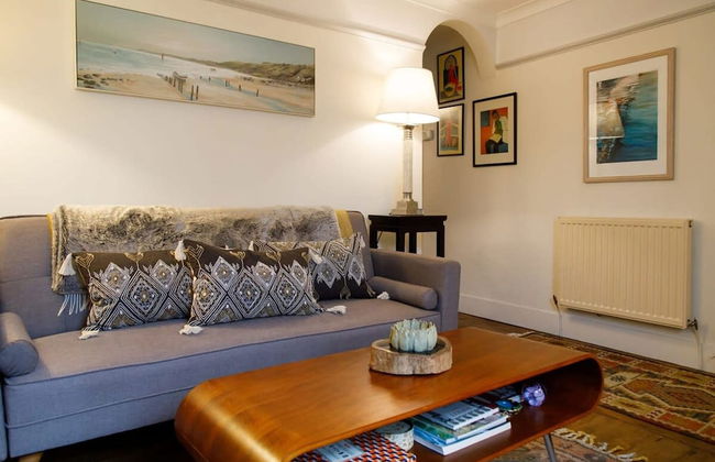 Beautiful Georgian Home in the Heart of Chichester - Photo 33