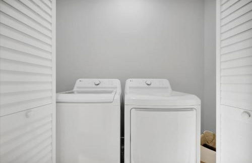 4br3ba Modern Sleeps 10 8 Minutes to Raymond James - Foto 27