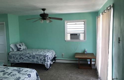 Beach Front on the Bay in our Rustic, Pet Friendly Cottage home - Photo 27