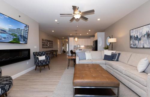 Topsider Condo w/ Stunning Lake Views, Shuffleboard & King Beds - Foto 6