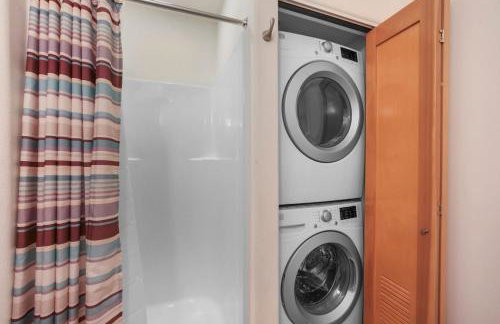 Oceanside Escape with 3 Bedrooms Spectacular Ocean View and Pool - Foto 25