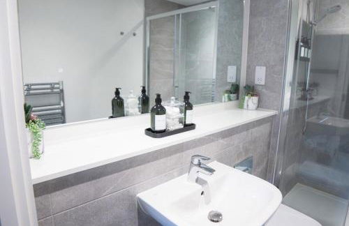 Luxury Mcr 2bed,2bath Apartment- Central location! - Foto 27