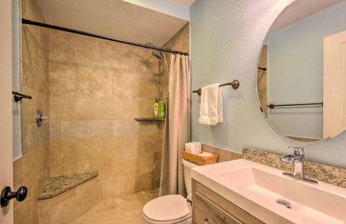 St Charles Hilltop Mansion with Mod Interior! - Foto 16