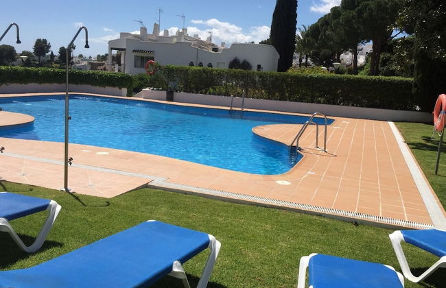 Fascinating & Luxurious Mountain & Pool View Apartment in Porto Banús - Photo 11