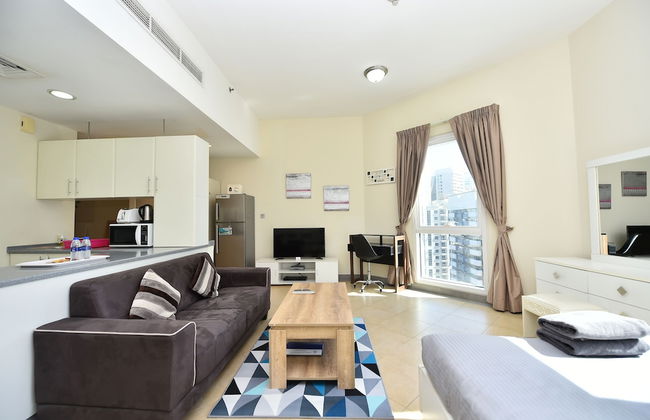 Alia -Bright furnished studio near metro - Photo 1