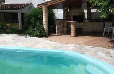 Casa grande com piscina e churrasqueira - Photo 2