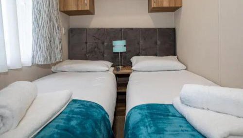 3-Bed Lodge Sleeps 6 -Hot tub -Resort Access - Foto 2