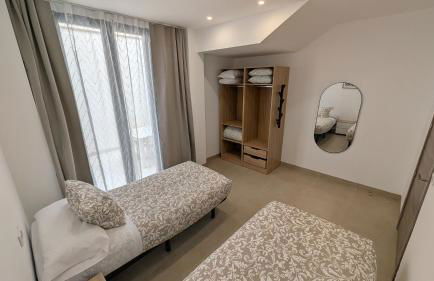 Apartamentos Gran Capitán - Photo 29