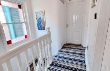 Cosy Family Haven: Spacious 3-Bedroom Retreat in Christchurch - Foto 16