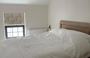 The Old Bakehouse, central historical Beverley - Photo 38