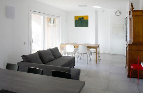 BnButler - Govone - Ampio e Luminoso Appartamento con Terrazza - Foto 49