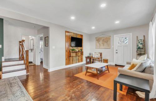 4Bed/3bath- 1 mile to Downtown - Foto 1